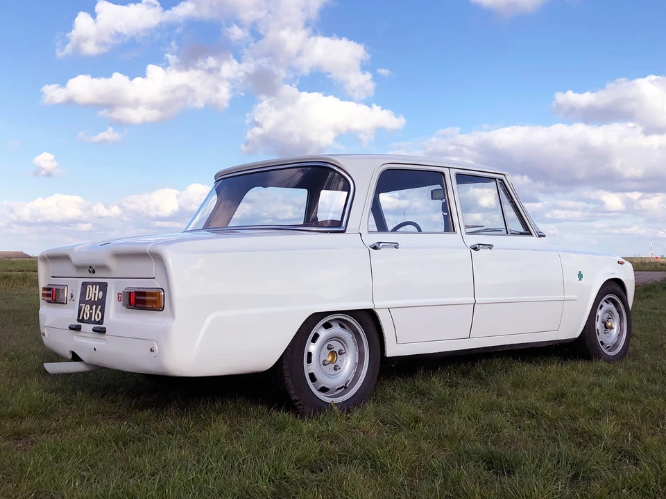 1971 Alfa Romeo 2000 GT Veloce - Image 11 of 31