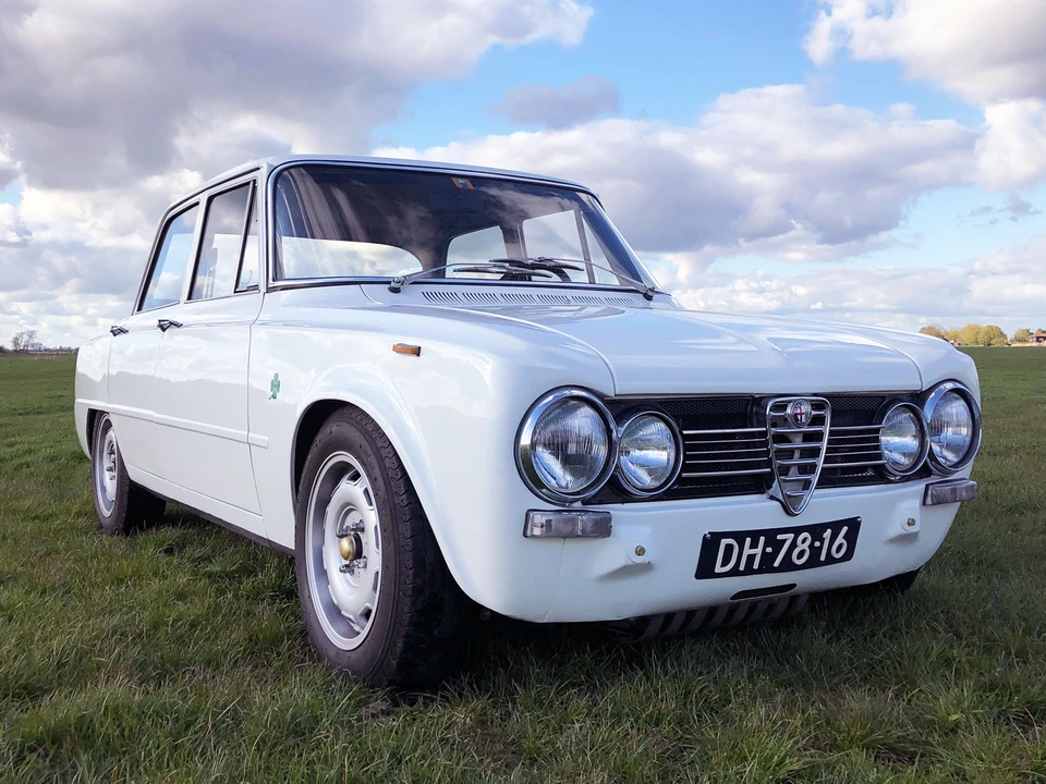 1971 Alfa Romeo 2000 GT Veloce - Image 15 of 31