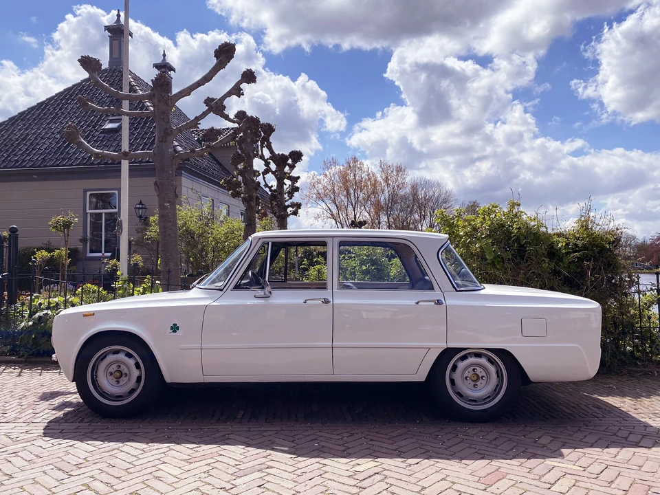 1971 Alfa Romeo 2000 GT Veloce - Image 5 of 31