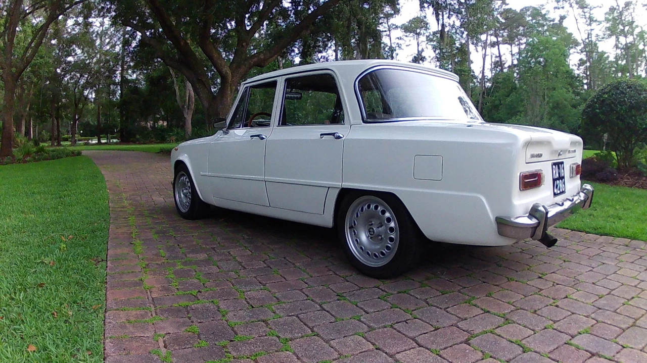 1971 Alfa Romeo GT 1300 Junior - Image 2 of 31