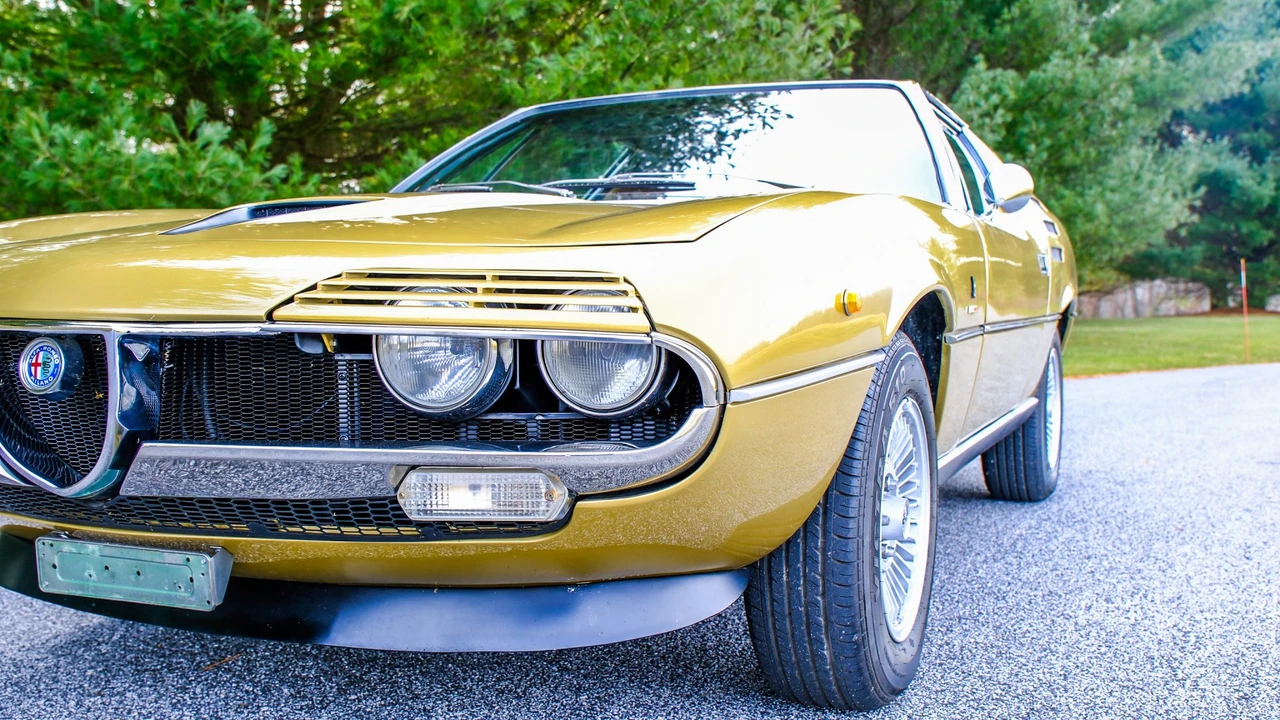 1971 Alfa Romeo Montreal - Image 18 of 31