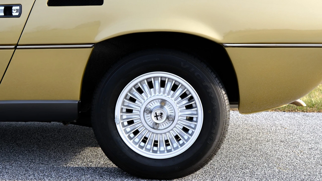 1971 Alfa Romeo Montreal - Image 31 of 31