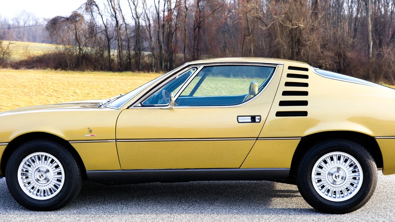 1971 Alfa Romeo Montreal - Image 12 of 31
