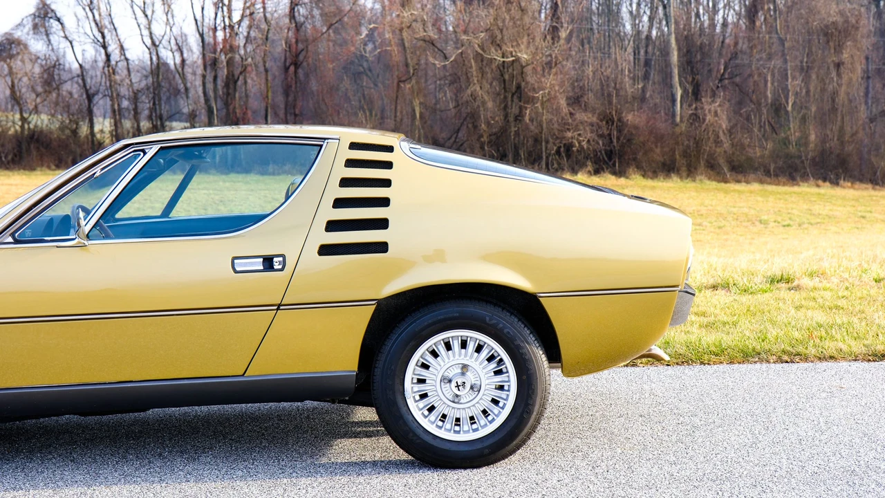 1971 Alfa Romeo Montreal - Image 13 of 31