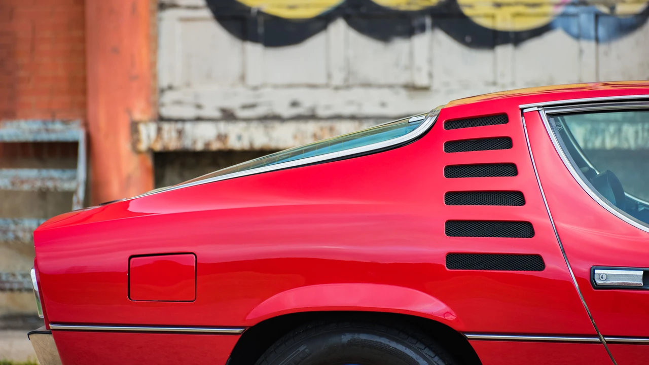 1971 Alfa Romeo Montreal - Image 28 of 31