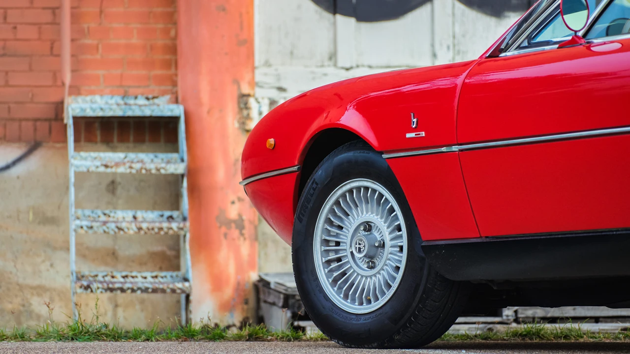 1971 Alfa Romeo Montreal - Image 23 of 31