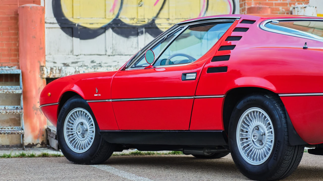 1971 Alfa Romeo Montreal - Image 22 of 31