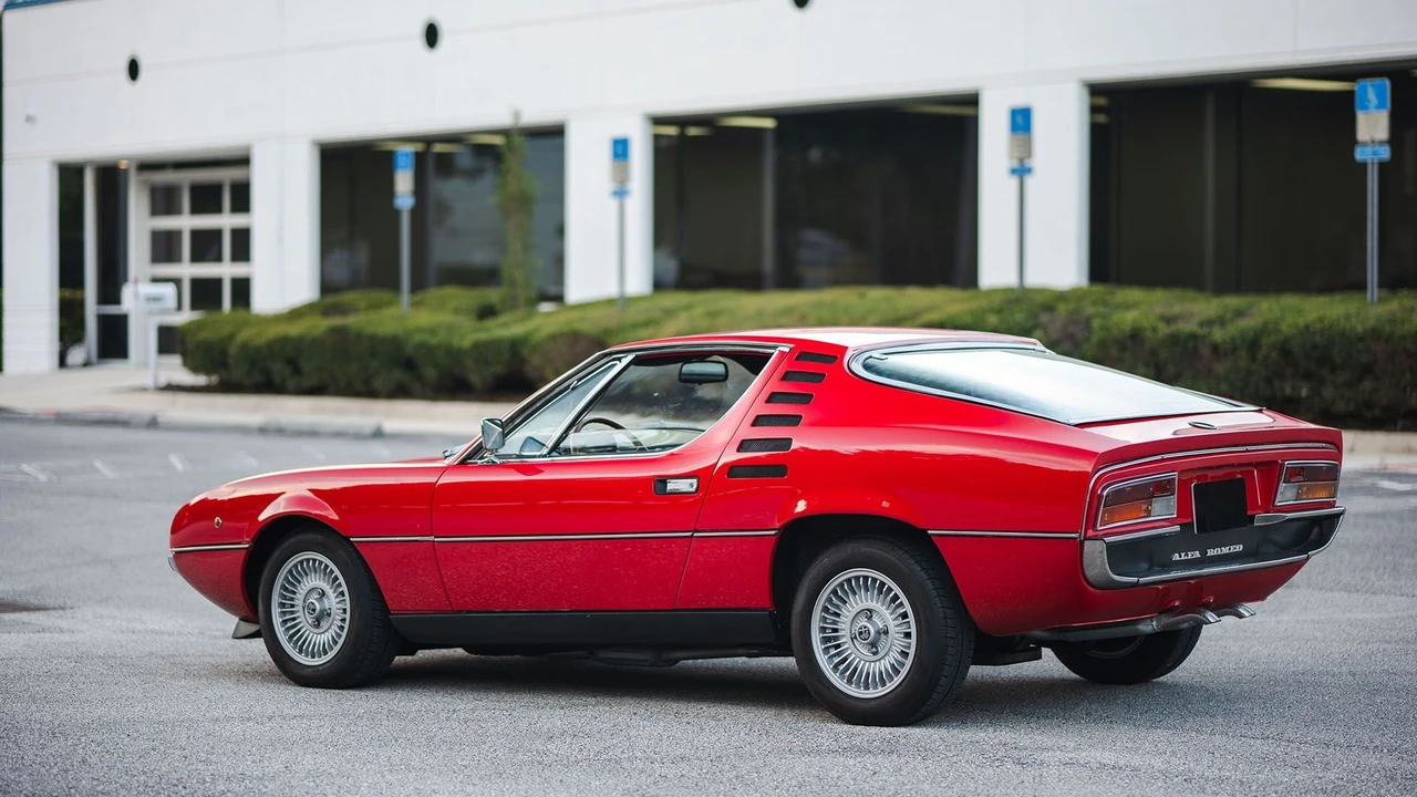 1971 Alfa Romeo Montreal - Image 16 of 31