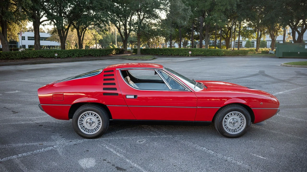 1971 Alfa Romeo Montreal - Image 15 of 31
