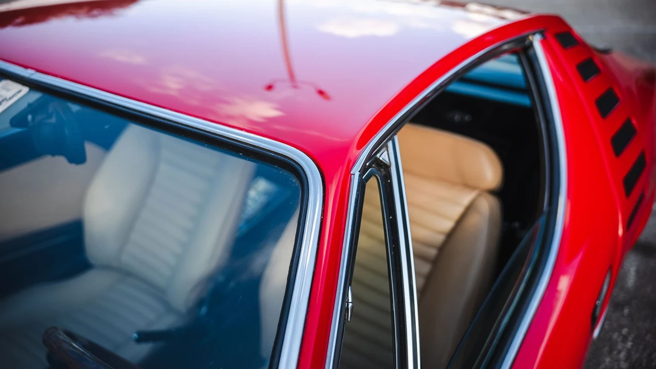 1971 Alfa Romeo Montreal - Image 30 of 31