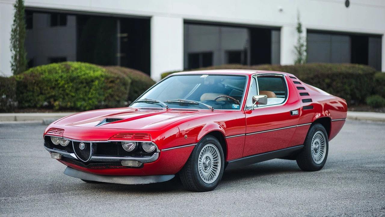 1971 Alfa Romeo Montreal - Image 9 of 31