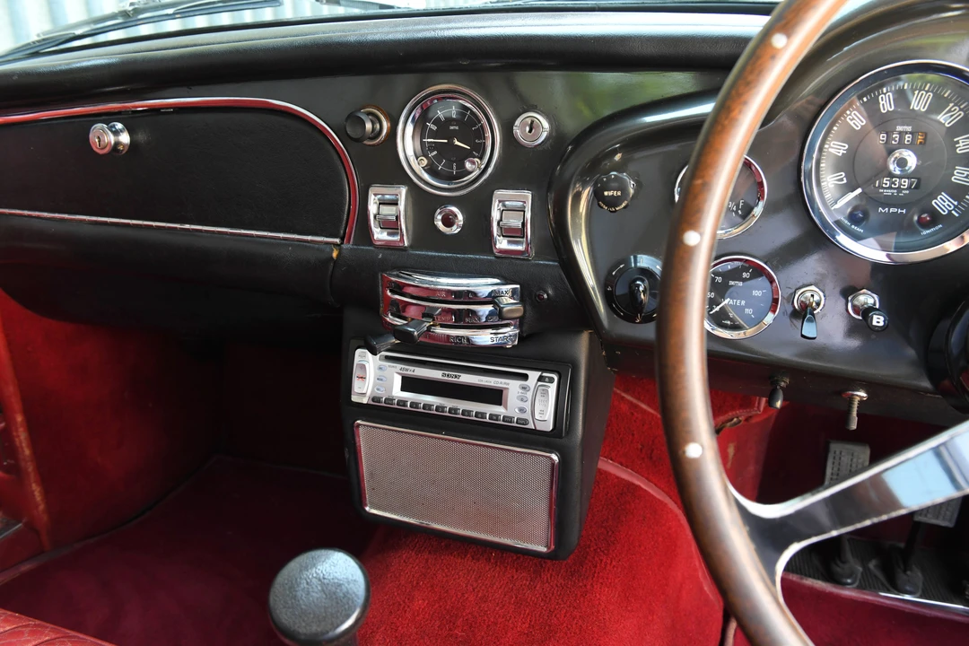 1971 Aston Martin DB6 Vantage - Image 15 of 31