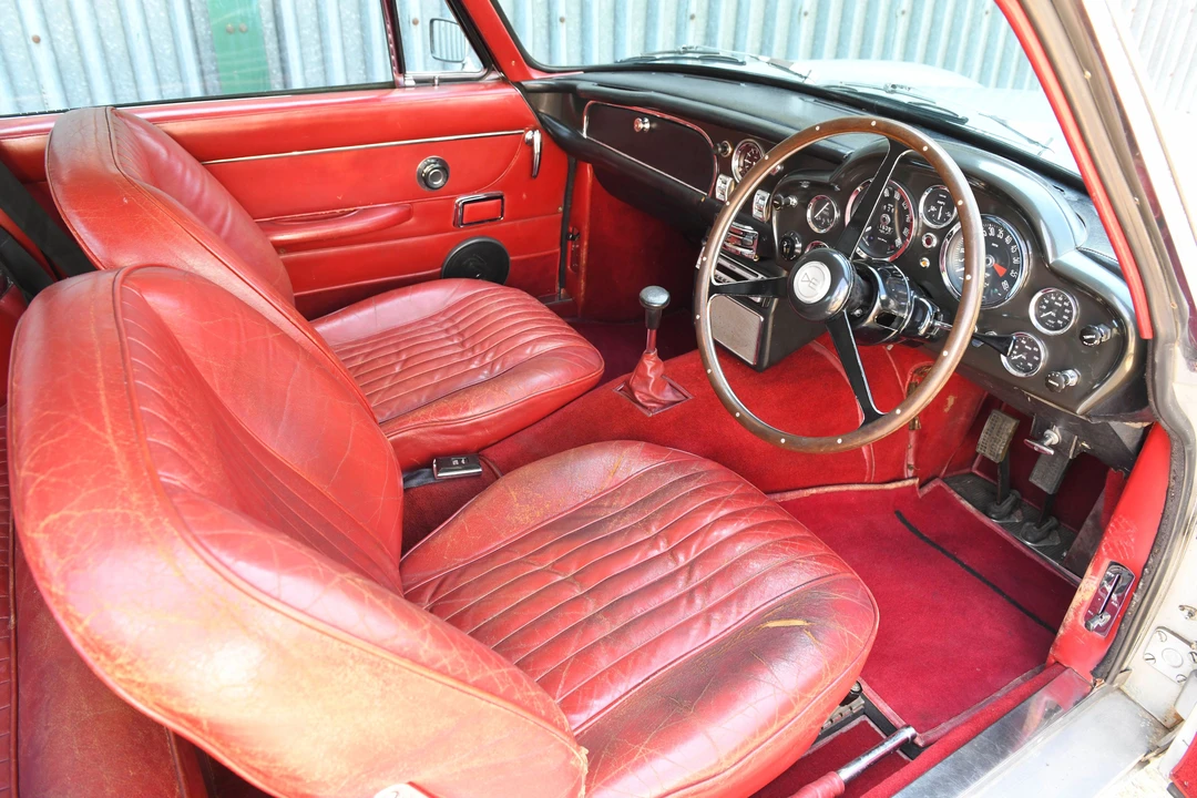 1971 Aston Martin DB6 Vantage - Image 20 of 31
