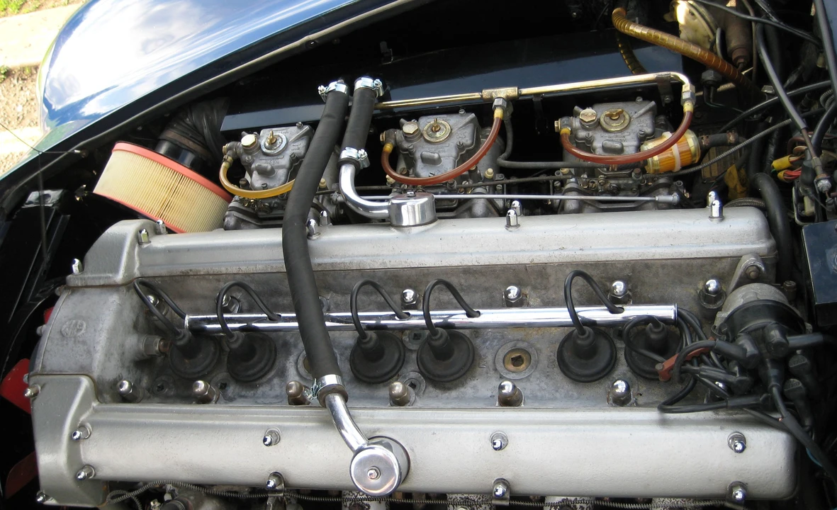 1971 Aston Martin DB6 Vantage - Image 3 of 5