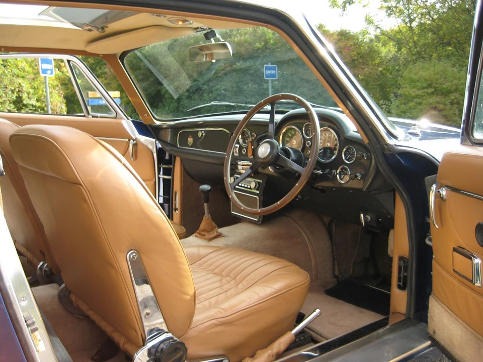 1971 Aston Martin DB6 Vantage - Image 4 of 5