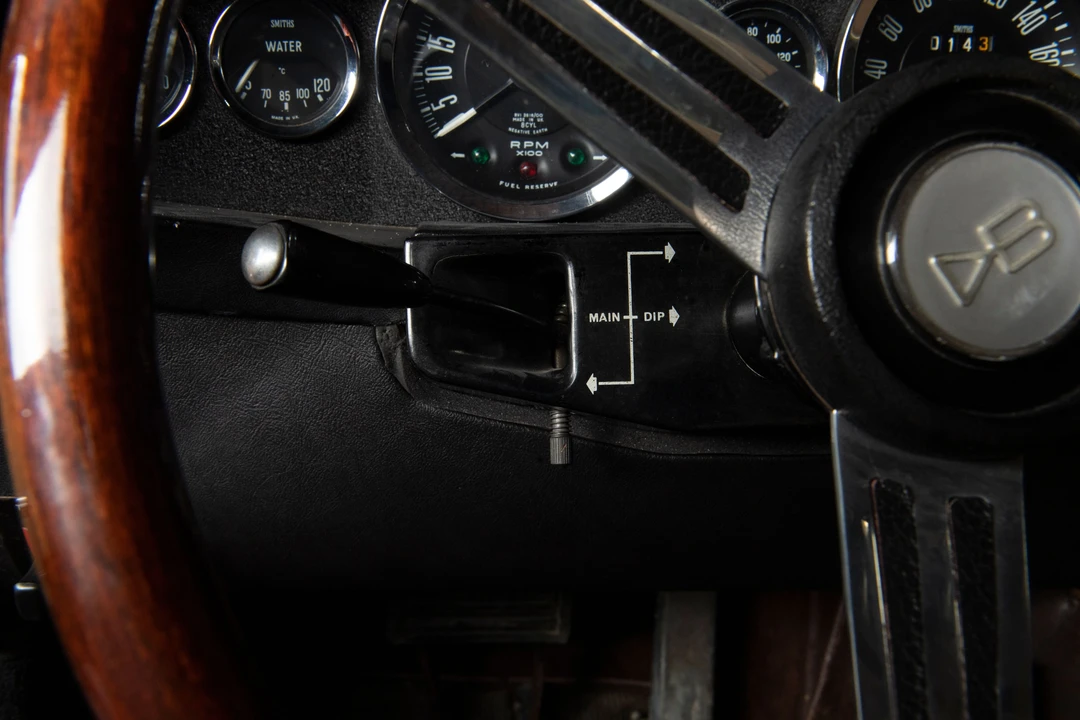 1971 Aston Martin DBS V8 - Image 11 of 31