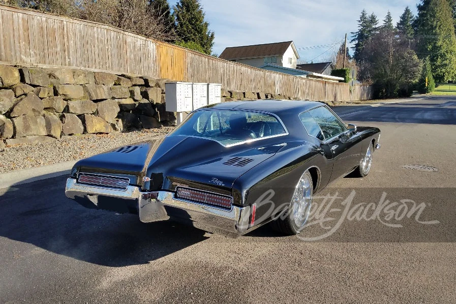 1971 Buick Riviera Boattail 3rd Gen - Image 16 of 17