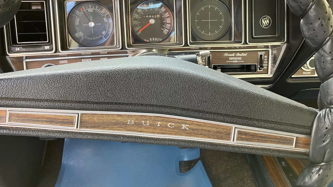 1971 Buick Gran Sport - Image 7 of 18
