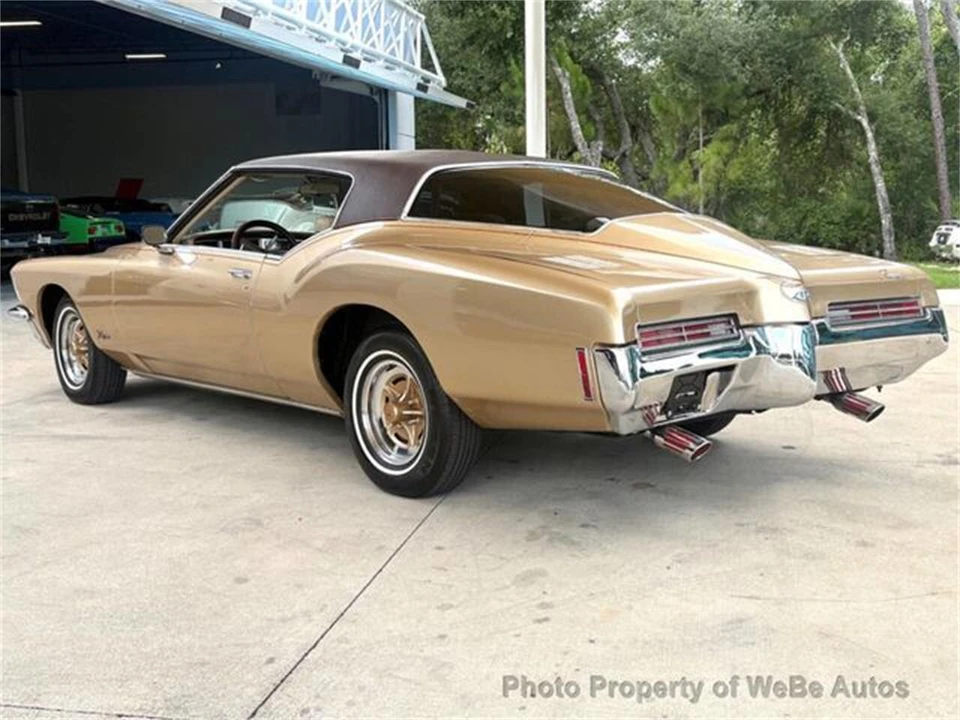 1971 Buick Riviera Boattail 3rd Gen - Image 9 of 10