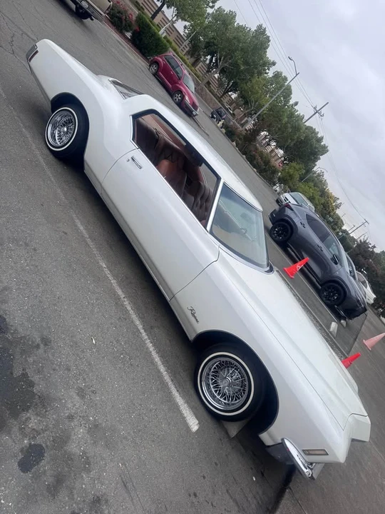 1971 Buick Riviera Boattail 3rd Gen - Image 4 of 5