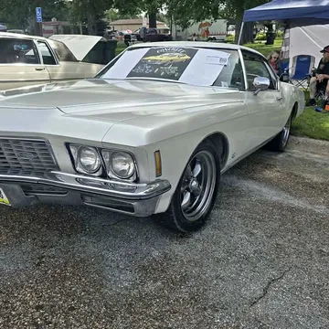 1971 Buick Riviera Coupe 2D