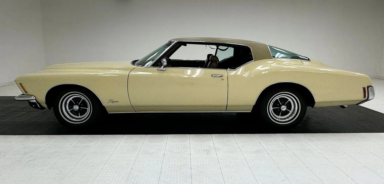 1971 Buick Riviera Boattail 3rd Gen - Image 2 of 31