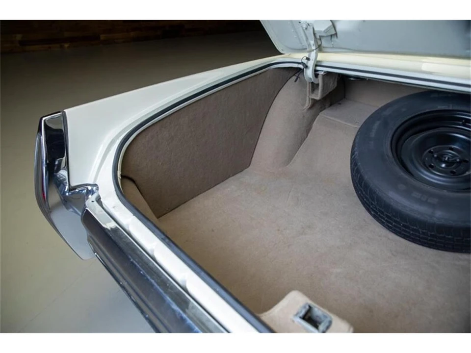 1971 Cadillac DeVille 4th Gen - Image 17 of 24