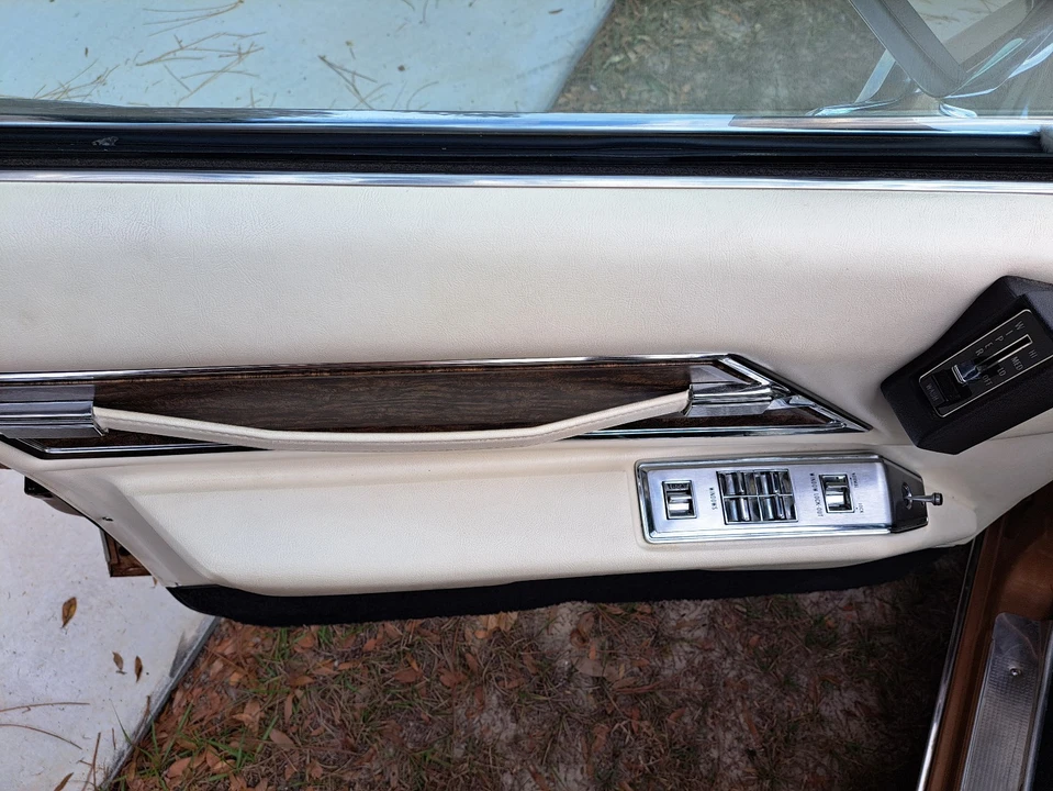 1971 Cadillac DeVille 4th Gen - Image 19 of 21