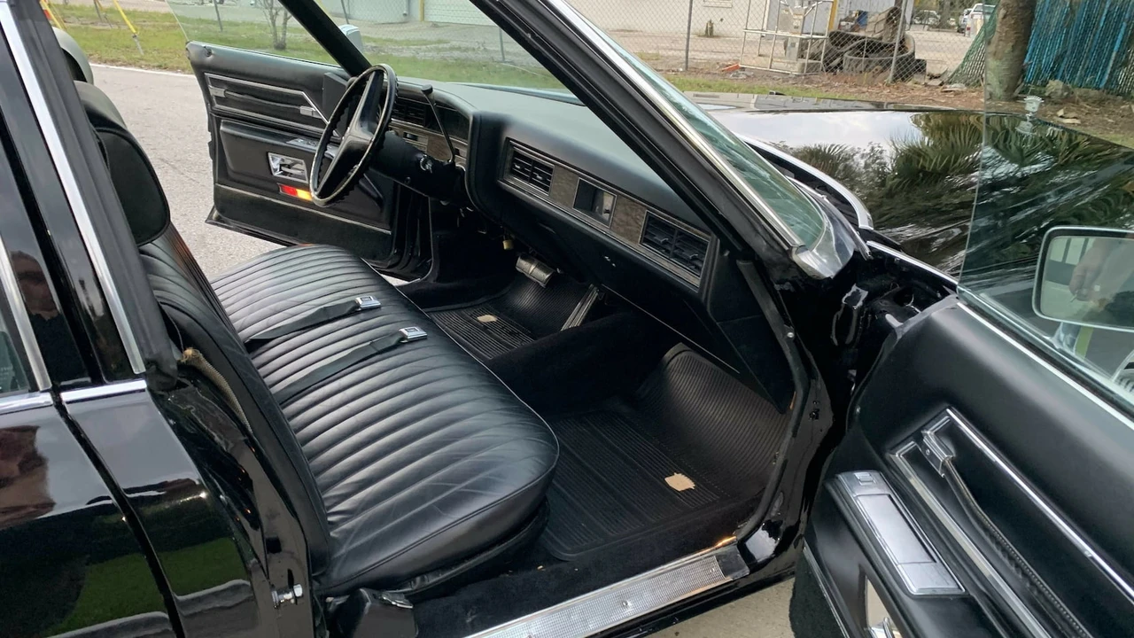 1971 Cadillac Series 70 & 75 - Image 9 of 31