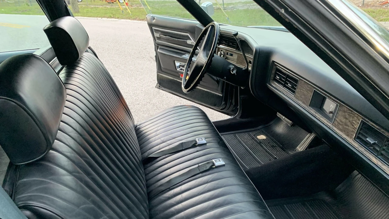 1971 Cadillac Series 70 & 75 - Image 13 of 31
