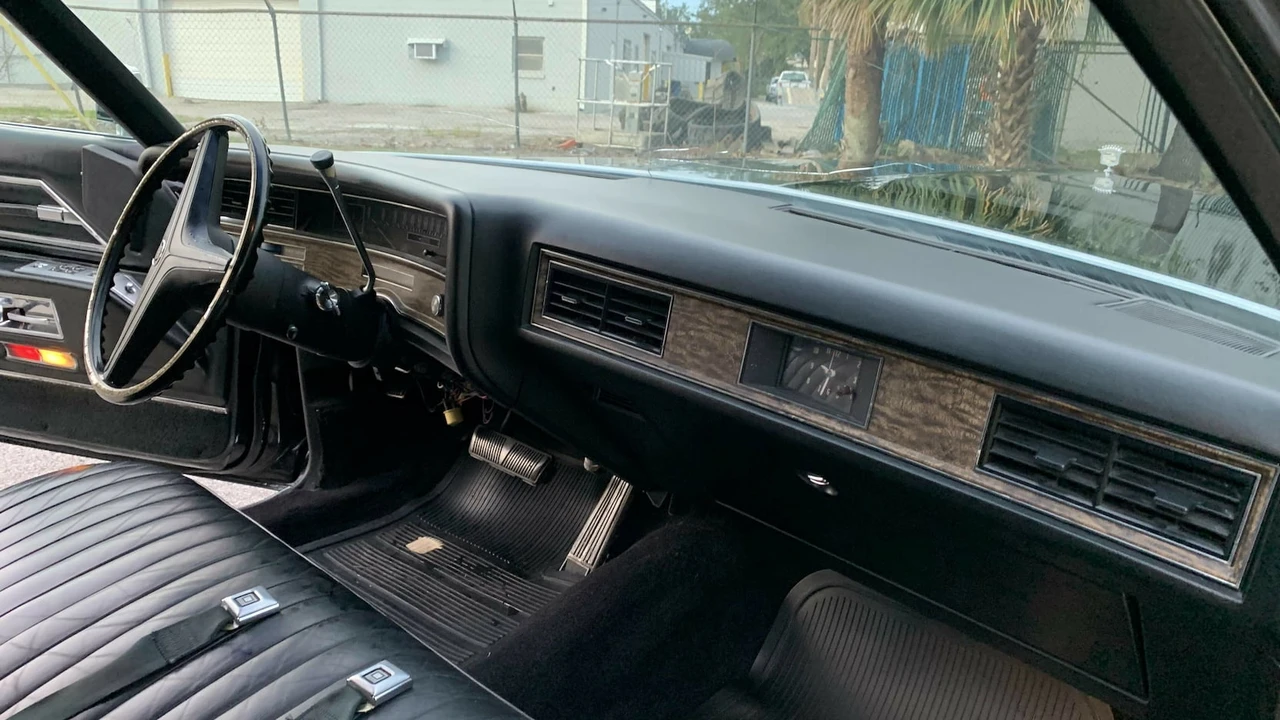 1971 Cadillac Series 70 & 75 - Image 14 of 31