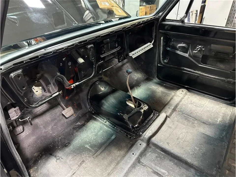1971 Chevrolet K5 Blazer 1st Gen - Image 8 of 31