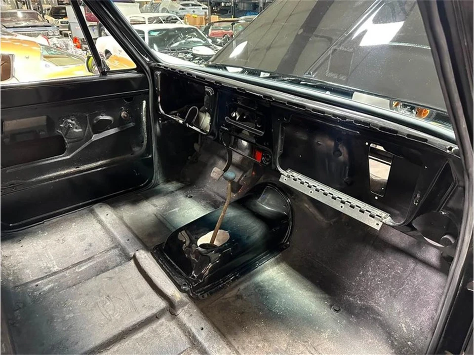 1971 Chevrolet K5 Blazer 1st Gen - Image 12 of 31