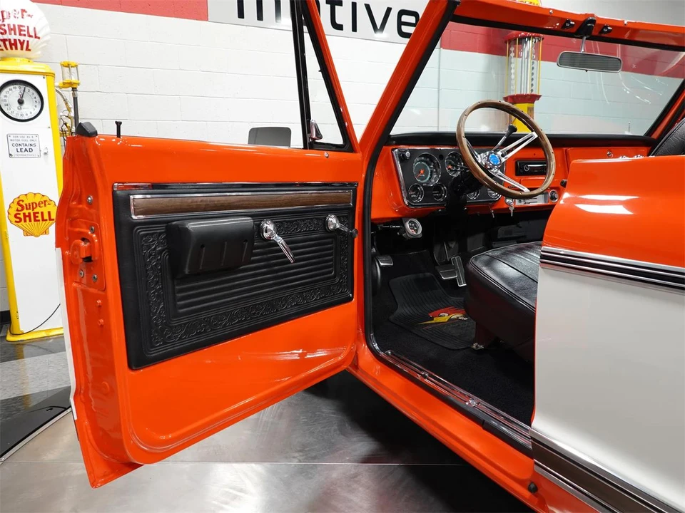 1971 Chevrolet K5 Blazer 1st Gen - Image 13 of 31