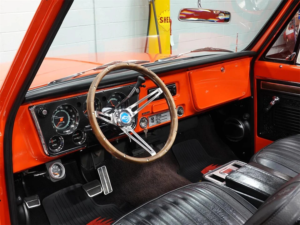 1971 Chevrolet K5 Blazer 1st Gen - Image 14 of 31