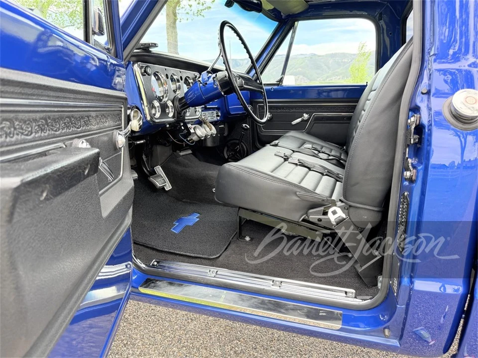 1971 Chevrolet K5 Blazer 1st Gen - Image 4 of 5