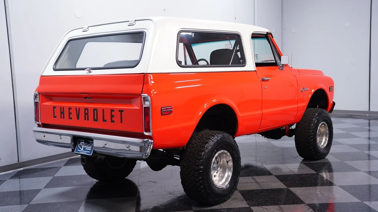 1971 Chevrolet K5 Blazer 1st Gen - Image 11 of 12
