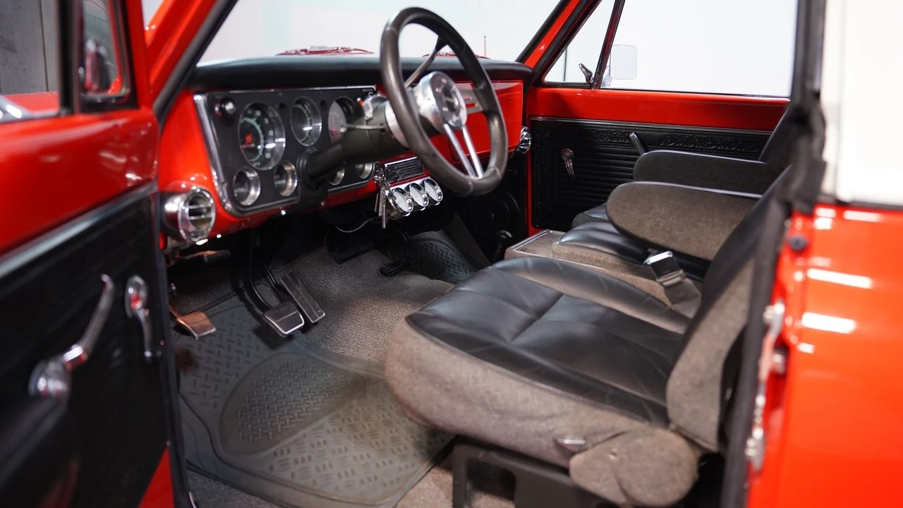 1971 Chevrolet K5 Blazer 1st Gen - Image 4 of 12