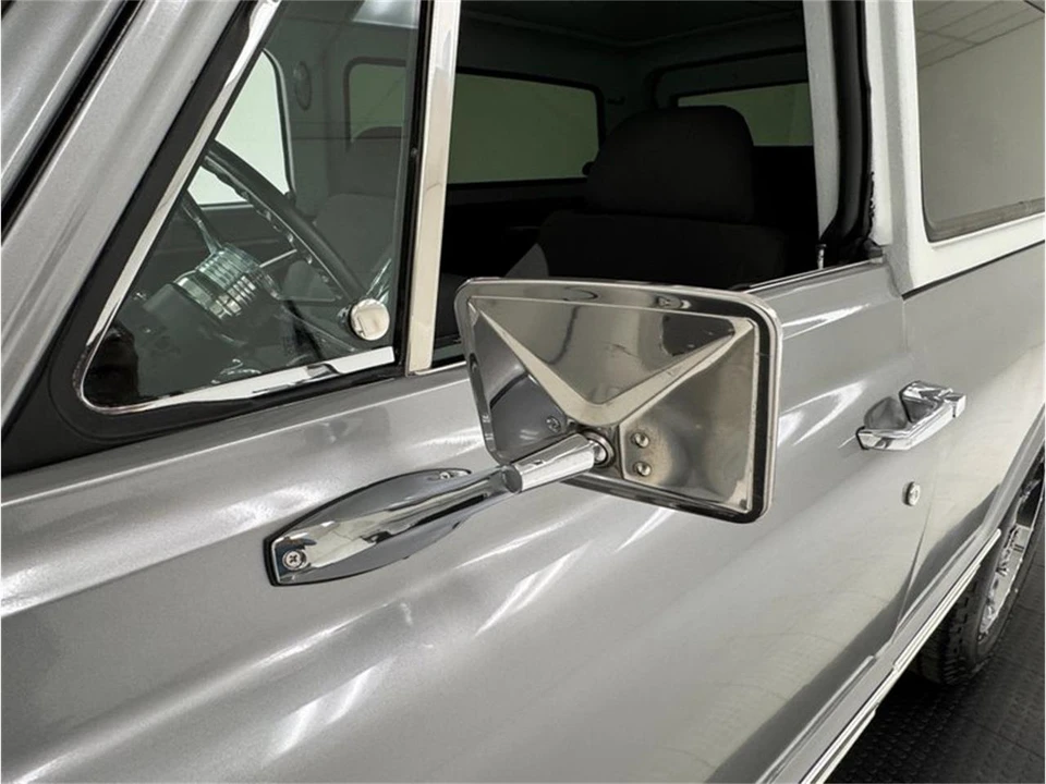 1971 Chevrolet K5 Blazer 1st Gen - Image 16 of 31