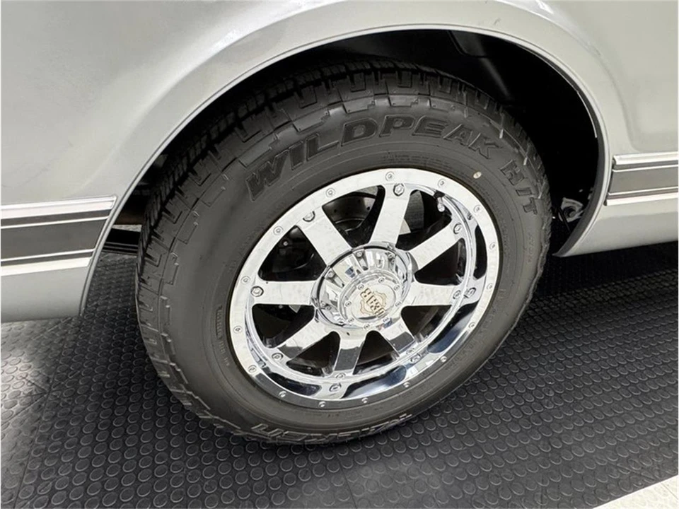 1971 Chevrolet K5 Blazer 1st Gen - Image 21 of 31