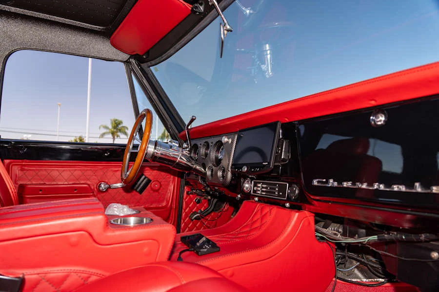 1971 Chevrolet K5 Blazer 1st Gen - Image 19 of 31