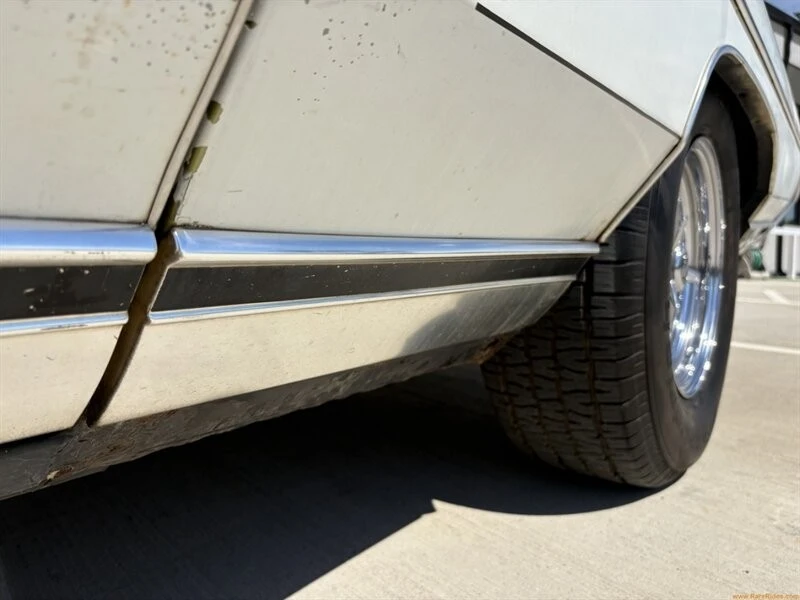 1971 Chevrolet Impala 5th Gen - Image 29 of 31