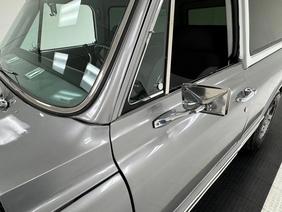 1971 Chevrolet K5 Blazer 1st Gen - Image 30 of 31