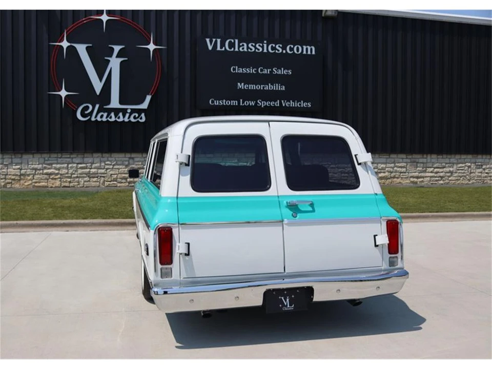 1971 Chevrolet Suburban 6th Gen - Image 11 of 31