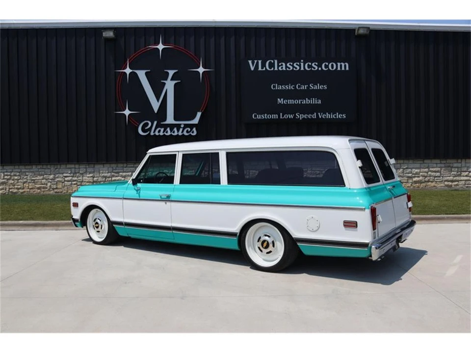 1971 Chevrolet Suburban 6th Gen - Image 9 of 31