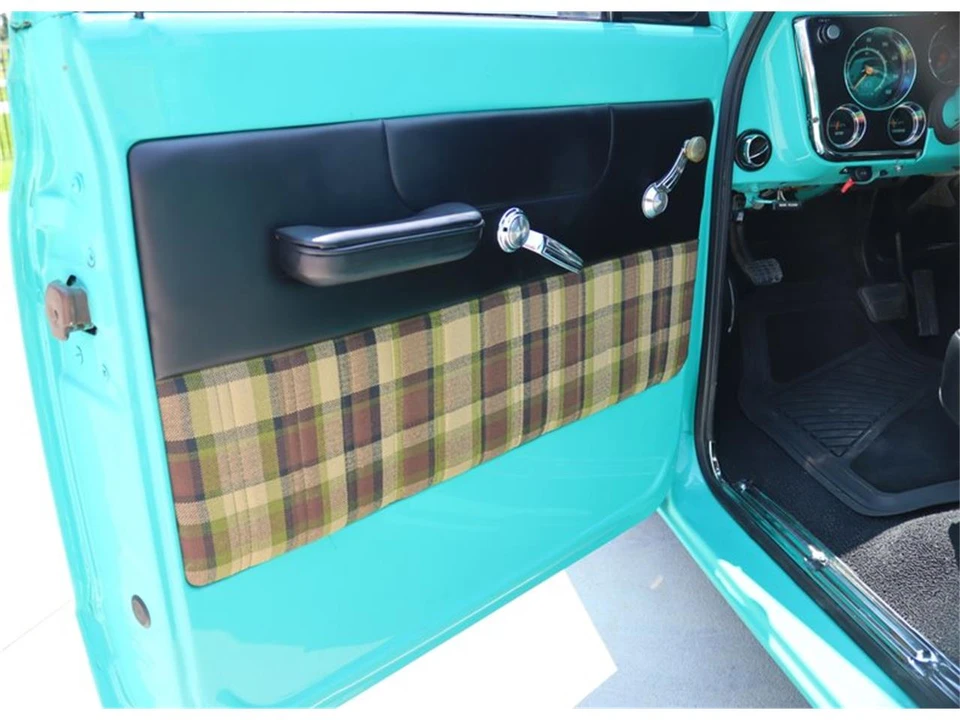1971 Chevrolet Suburban 6th Gen - Image 30 of 31