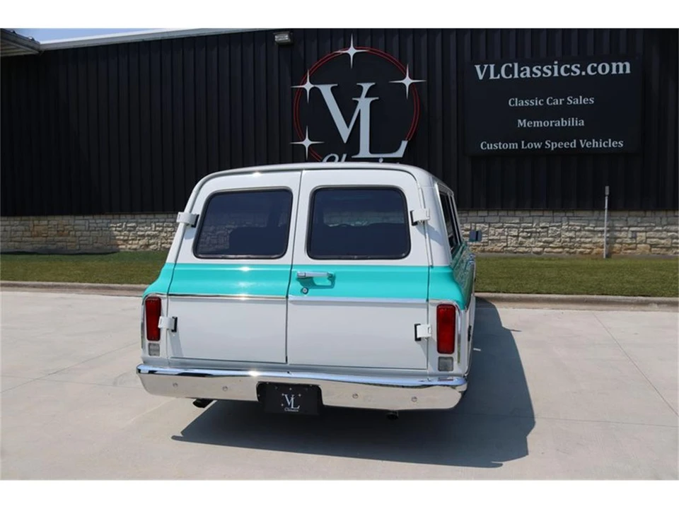 1971 Chevrolet Suburban 6th Gen - Image 14 of 31