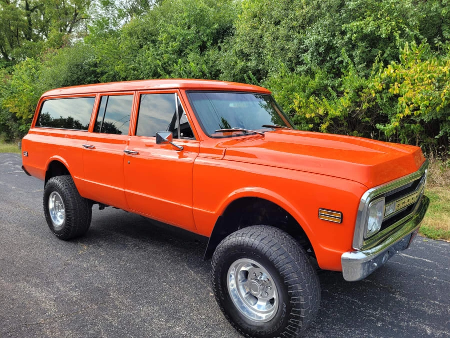 1971 Chevrolet Suburban 6th Gen - Image 8 of 27