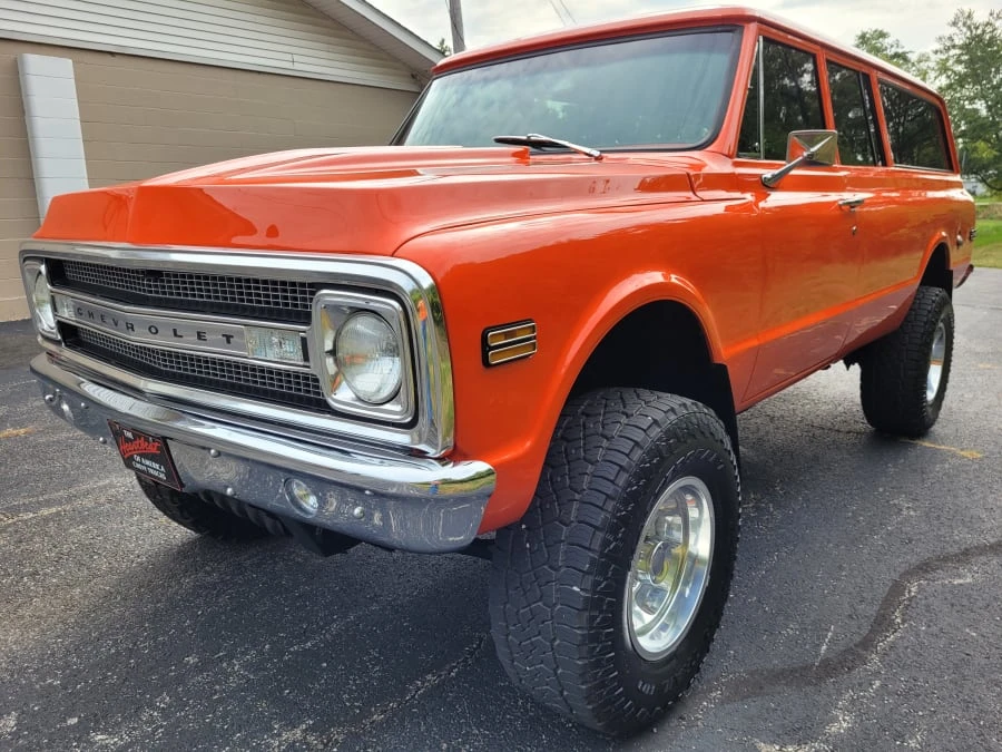 1971 Chevrolet Suburban 6th Gen - Image 10 of 27