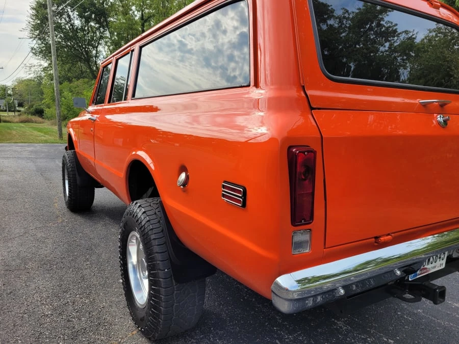 1971 Chevrolet Suburban 6th Gen - Image 5 of 27